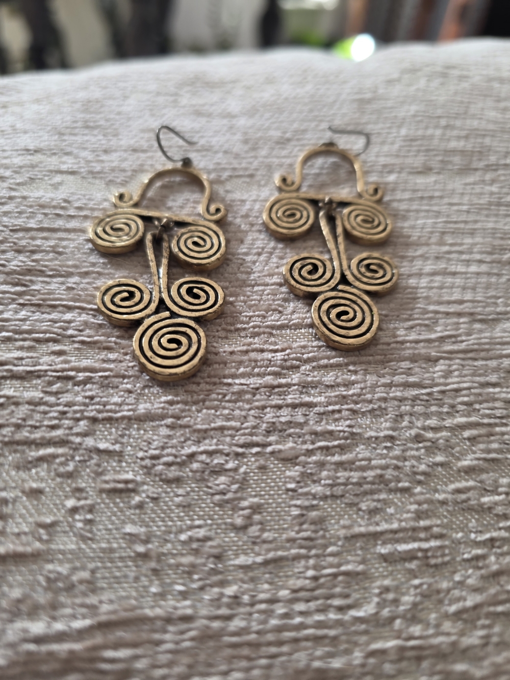 Source Unknown Gold Spiral Cluster Drop Earrings